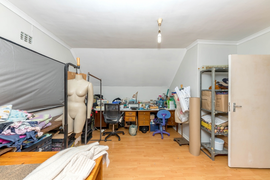 4 Bedroom Property for Sale in Ottery East Western Cape